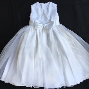 Girls dress